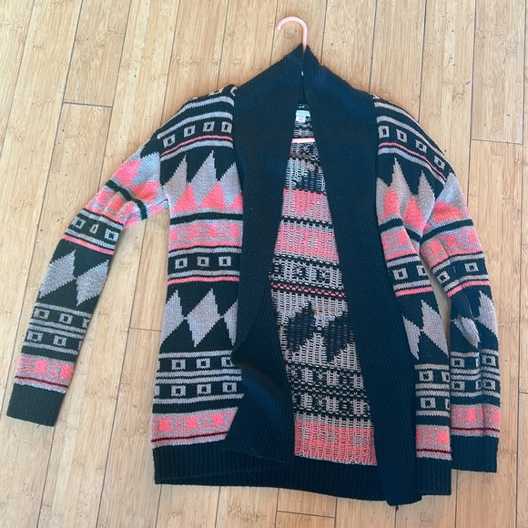 Aztec Cardigan - Picture 2 of 3